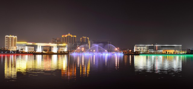 锦绣湖夜景